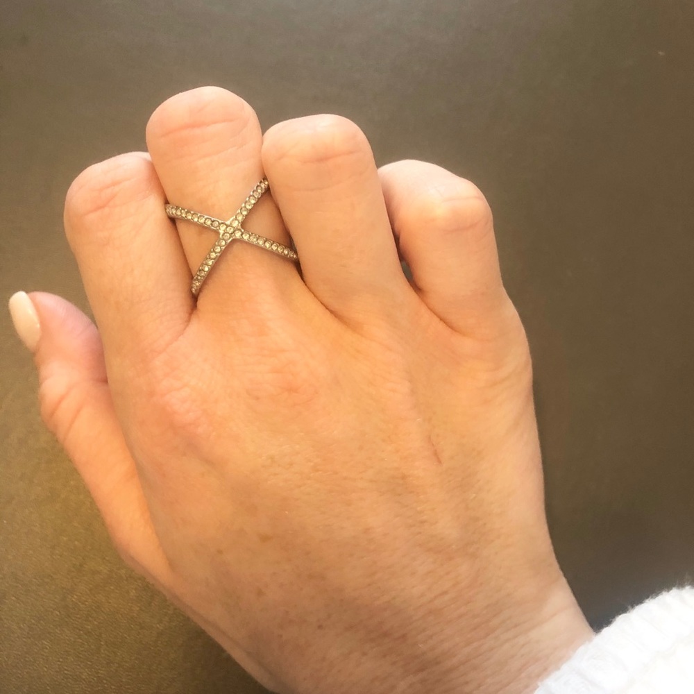 Michael Kors criss criss ring